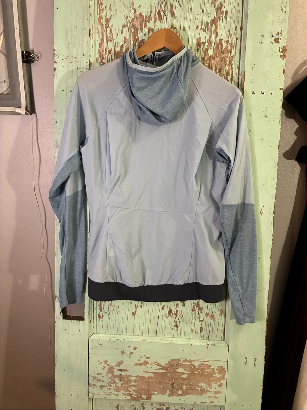 Women’s Patagonia Light Blue 3/4 zip windbreaker S - Picture 4 of 6